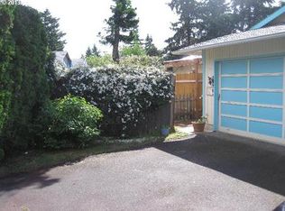 11506 NE Siskiyou St, Portland, OR 97220