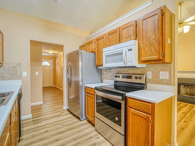17 Waterfield Ct — Photo 39