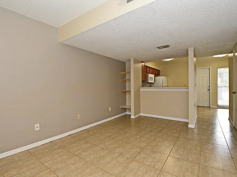 2724 Gray Fox Ln #2724 — Photo 7
