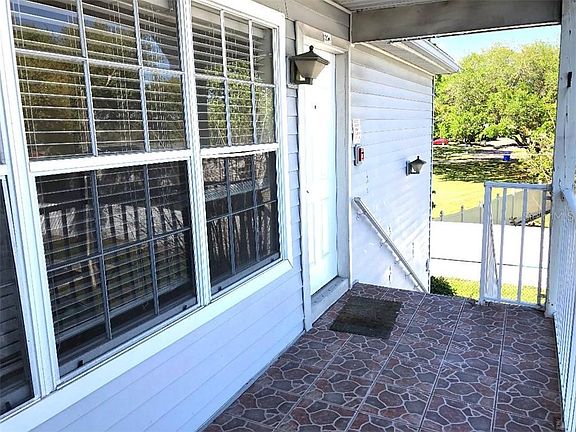 4th image of 1201 Bermuda Lakes Ln Unit 204
