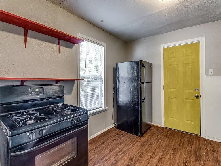 1136 Garland Ave — Photo 13