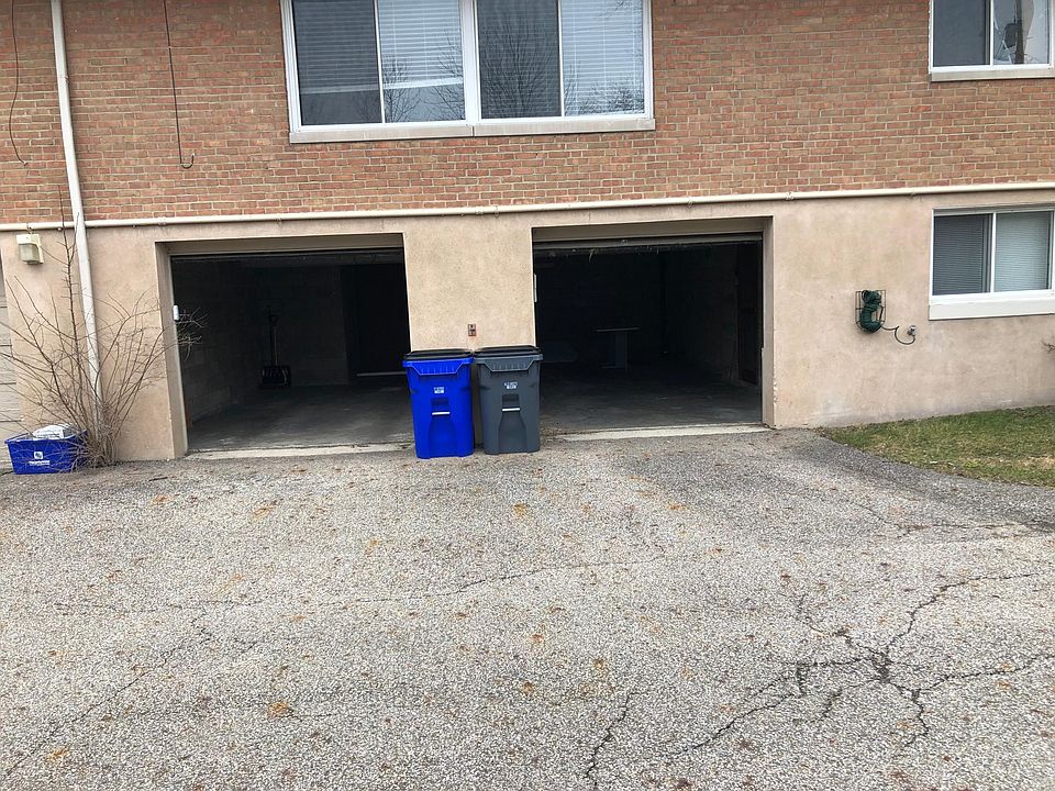2nd image of 2787 Charing Rd