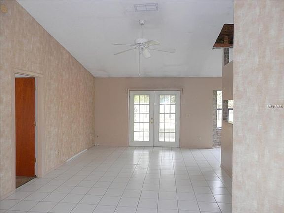 4th image of 2270 Montano St