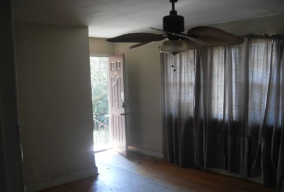 3rd image of 227 Kirby Dr