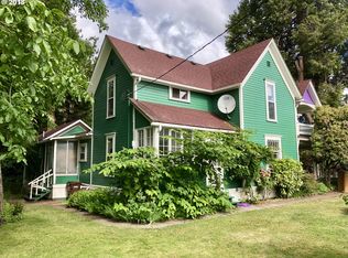 421 E Washington Ave, Cottage Grove, OR 97424