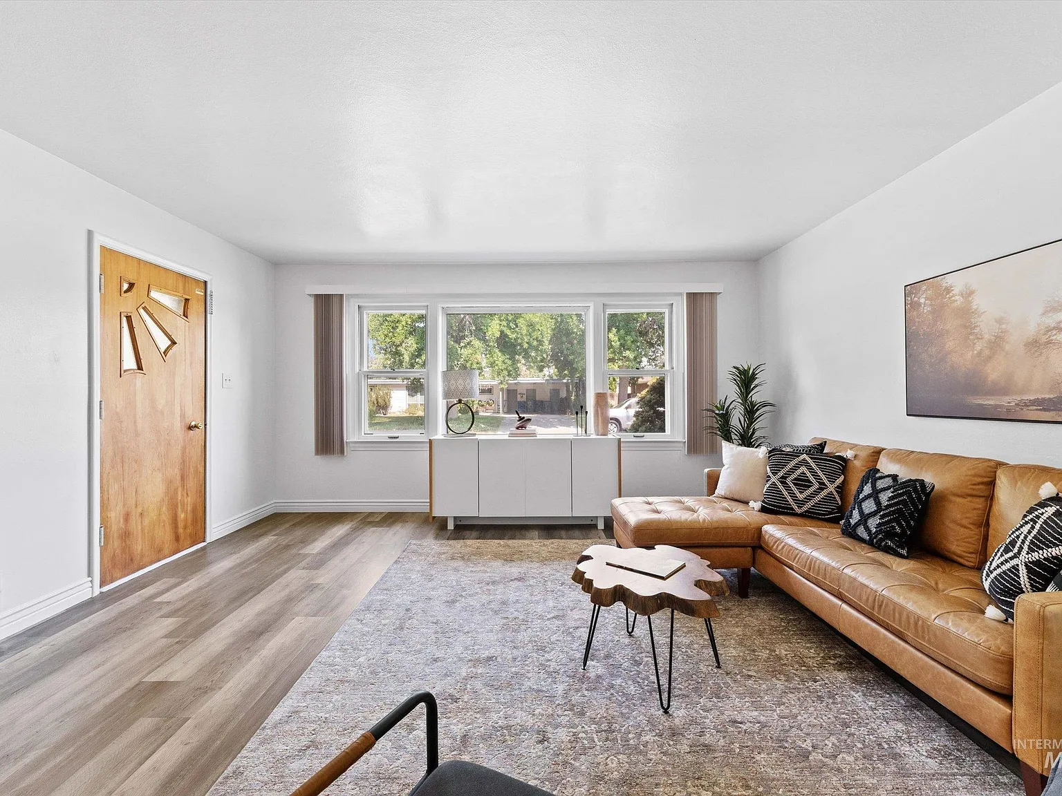 2 bed, 890 sqft, $1,500 — Photo 3