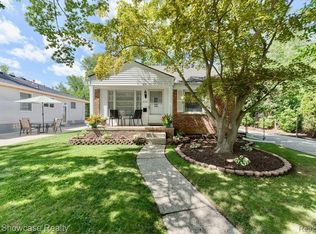 3721 Hampton Blvd, Royal Oak, MI 48073