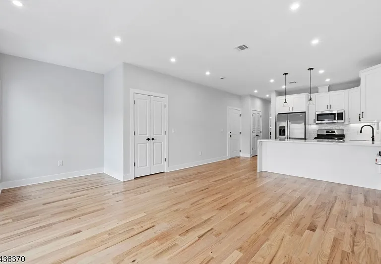 441 John St #2 — Photo 3