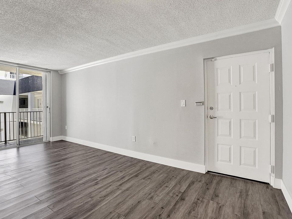 1st image of 126 SW 17th Rd APT 601