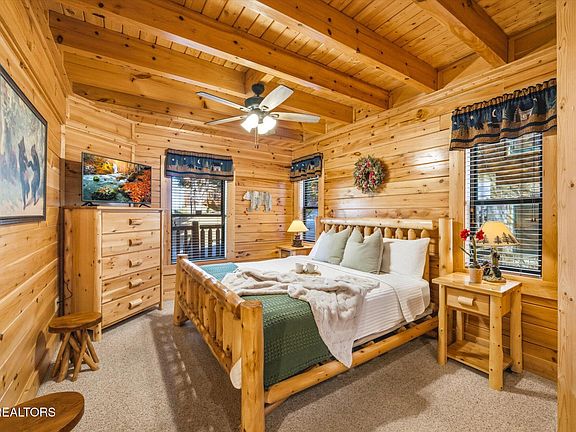 4th image of 2016 Bear Creek Way
