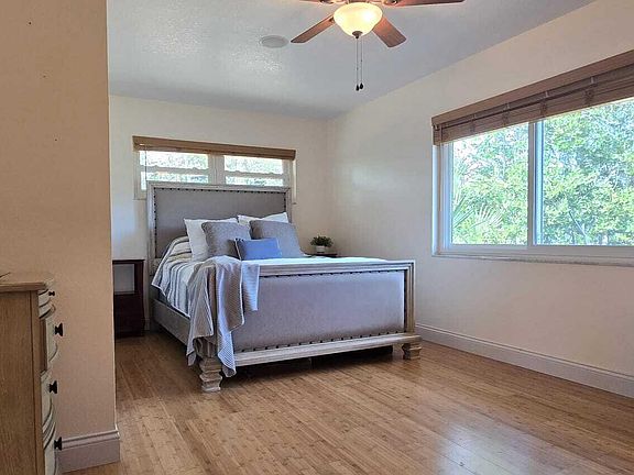 4th image of 1494 Doral Ct NE