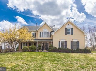 128 Sunrise Dr, North Wales, PA 19454