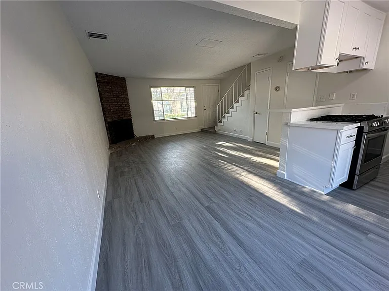 656 Lemar Park Dr #D — Photo 6