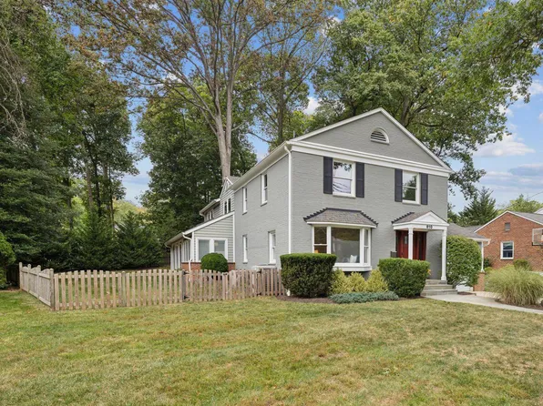 810 Blossom Dr, Rockville, MD 20850