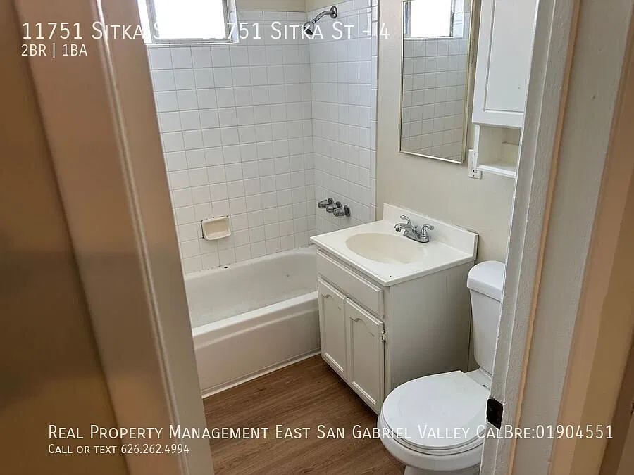 Updated Two Bedroom Apartment At Great Price. — Photo 3