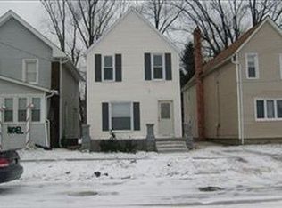 396 Sandusky St, Conneaut, OH 44030