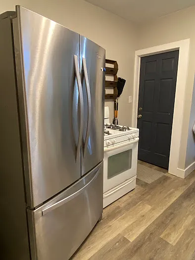 110 Elmwood St NE — Photo 9