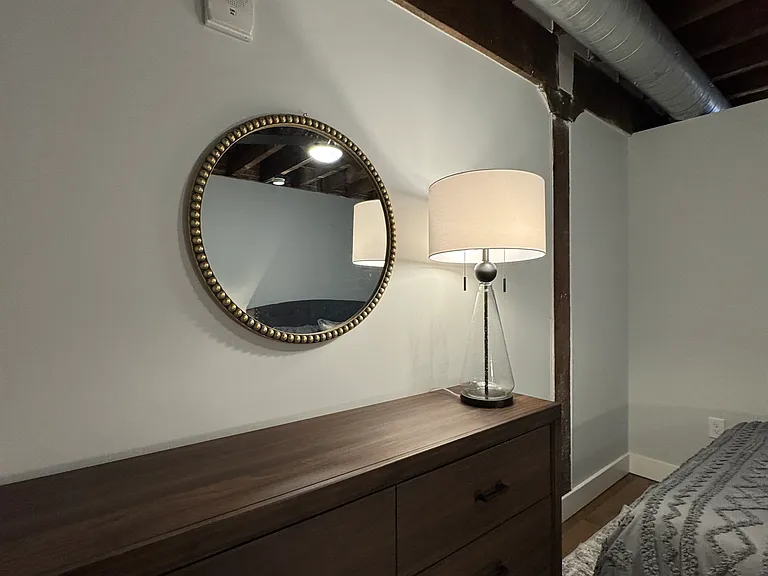 Hotel Street Apartments — Photo 38