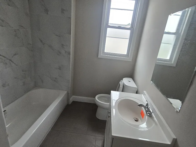 78 Huntington Ter #G2 — Photo 3