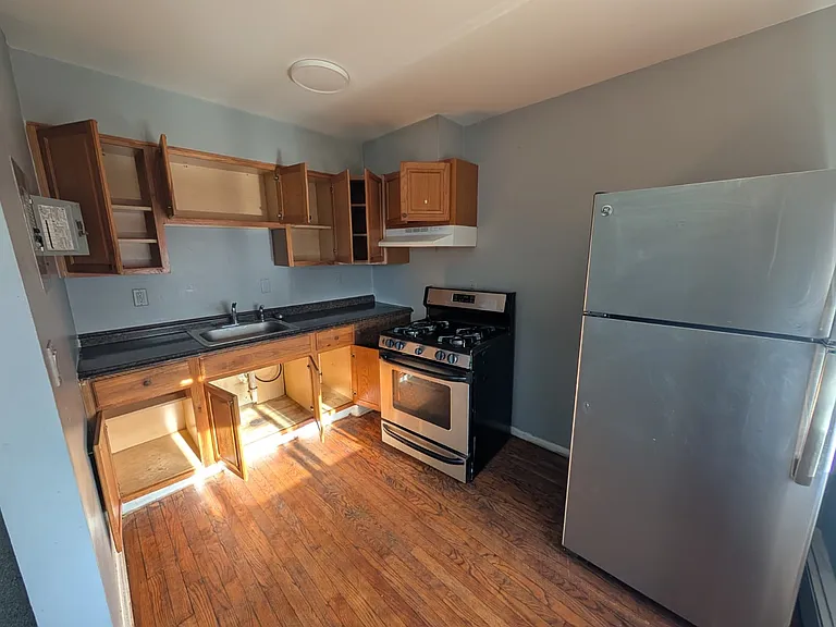285 Madison Ave #6 — Photo 3