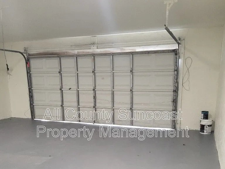 648 16th Ln — Photo 12