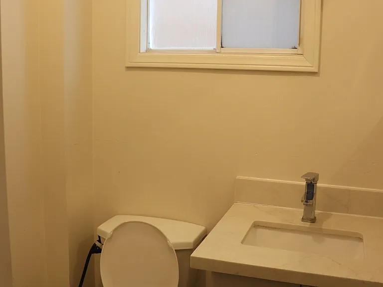 122 Copperwood Sq — Photo 7