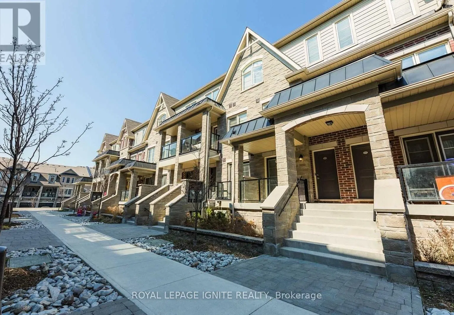 200 Veterans Dr — Photo 2