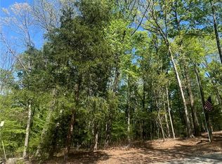 1327 S Arrowhead Dr, Westminster, SC 29693
