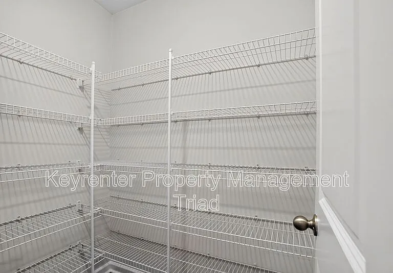 5109 Black Forest Dr — Photo 19