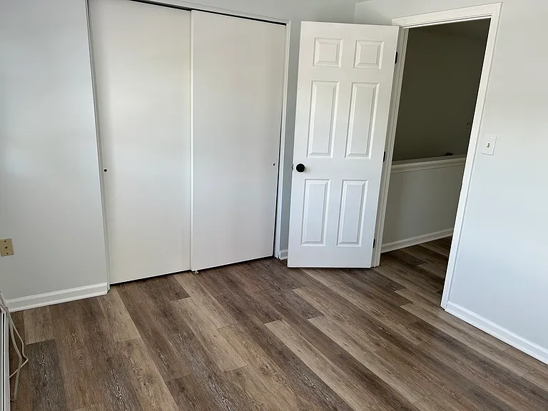 1364 Stewart St — Photo 10