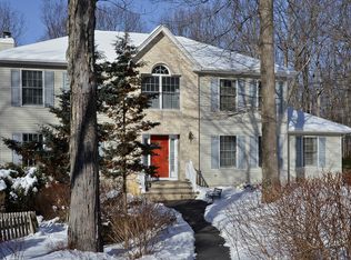 16 Block Ct, Randolph, NJ 07869