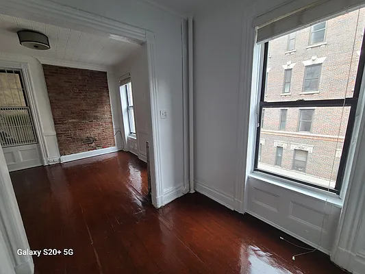 Rented by Corcoran | media 21