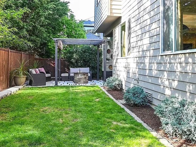 18510 39th Dr SE — Photo 17