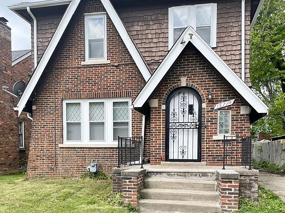 2nd image of 15719 Auburn St