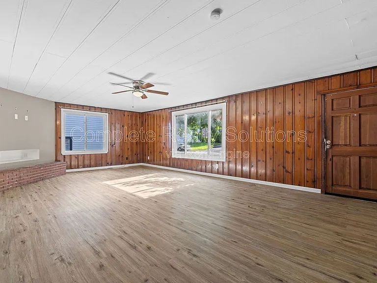 2724 Pasteur Ave — Photo 2