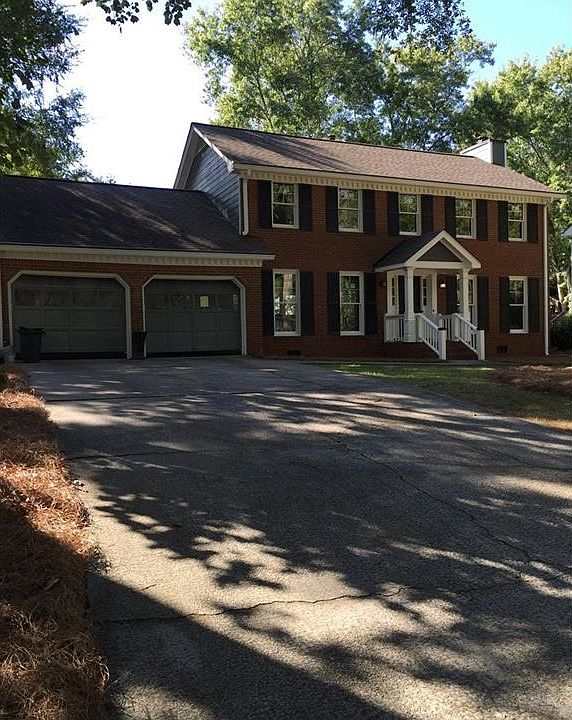 1st image of 180 Knollwood Dr