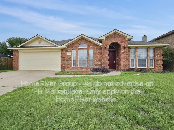 411 Hidden Ridge Dr, Burleson, TX 76028