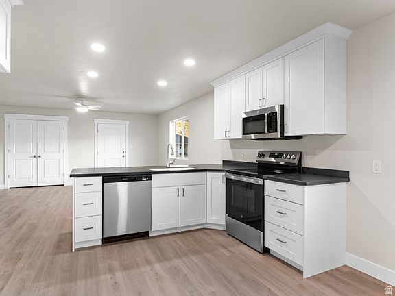 5th image of 350 W Dublin Ave S