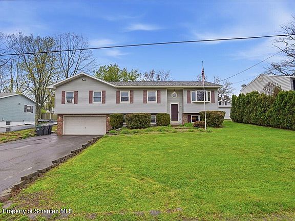 5th image of 72 Kirby Ave