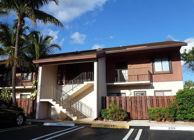 1st image of 2265 SW 22nd Ave APT 0202