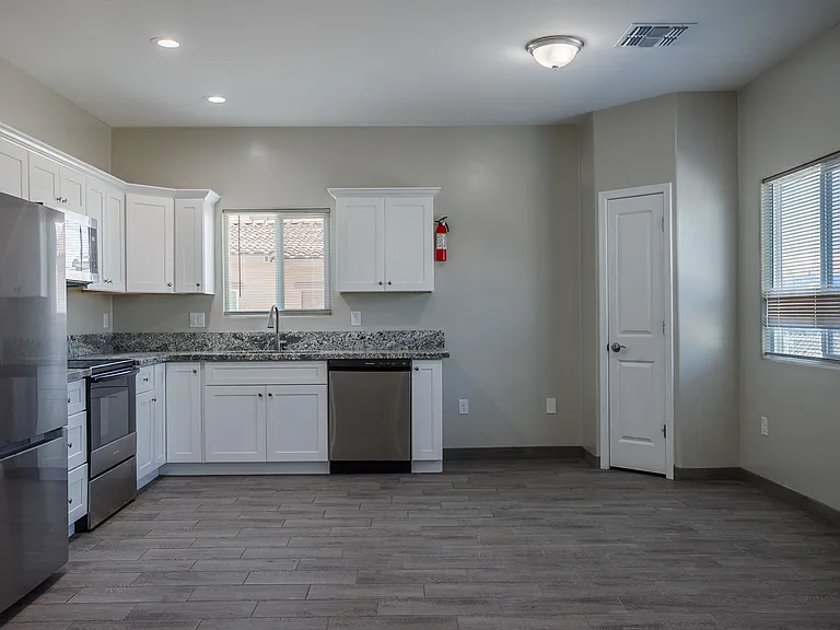 1358 N Apache Dr #1 — Photo 40