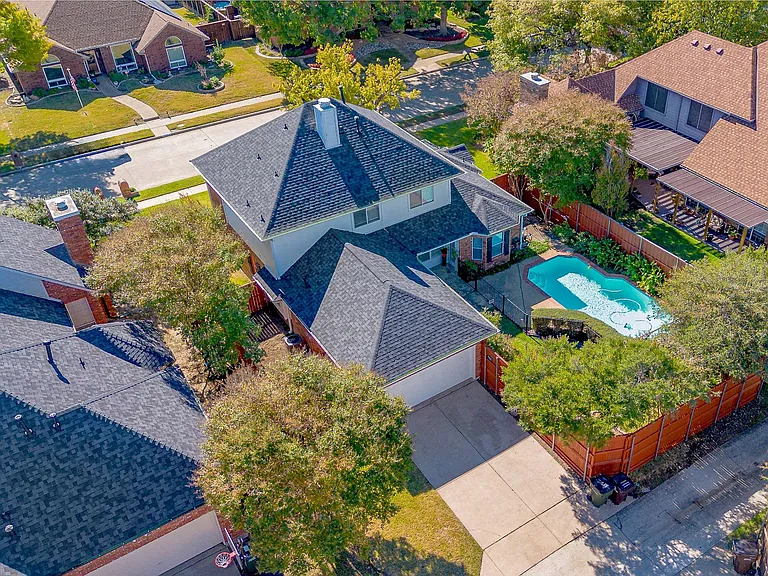 2705 Trophy Dr — Photo 34