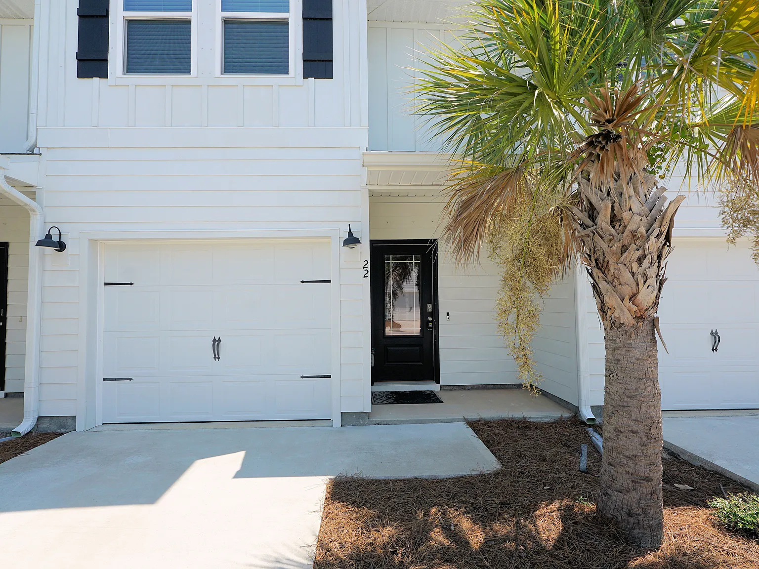 3 bed, 2.5 bath, 1408 sqft, $2,600 — Photo 3
