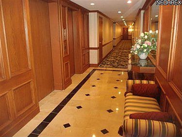 4th image of 1 Lake Shore Blvd Suite 207
