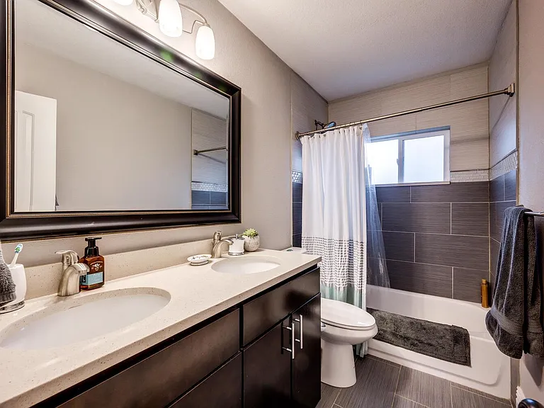 2941 W Denver Pl — Photo 12