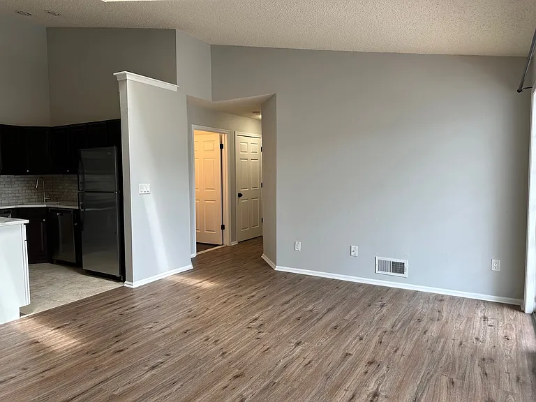 965 Juniper Way — Photo 7