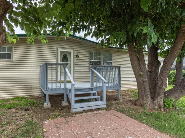 201 Michael Dr, Fritch, TX 79036