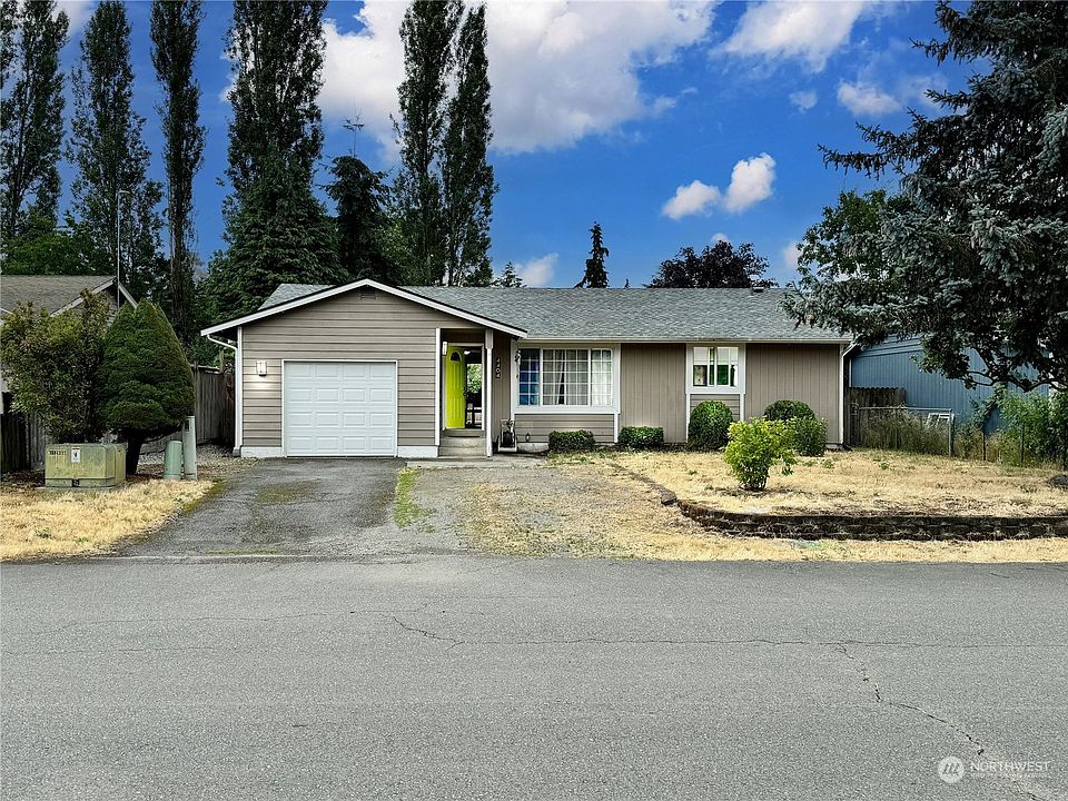 1st image of 4404 125th Place NE