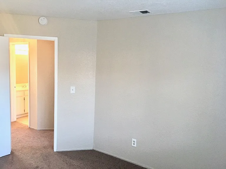 395 Cimarron Dr — Photo 21