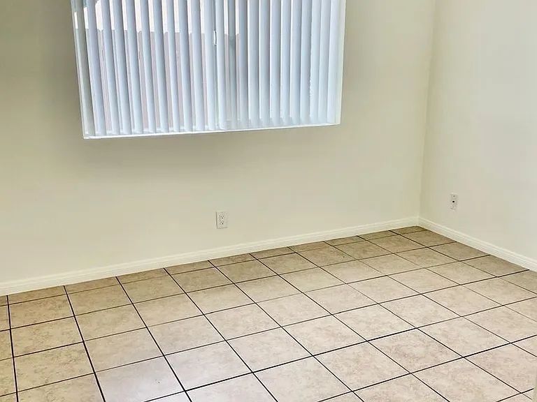Illinois Apartment Homes — Photo 15
